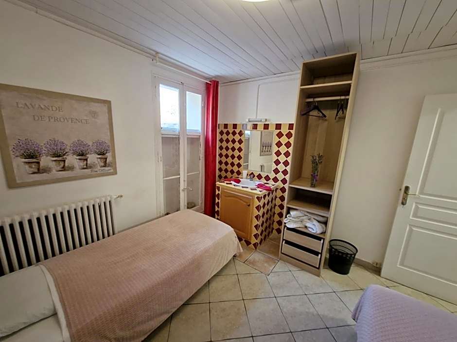 AUBERGE de SAINTE CROIX