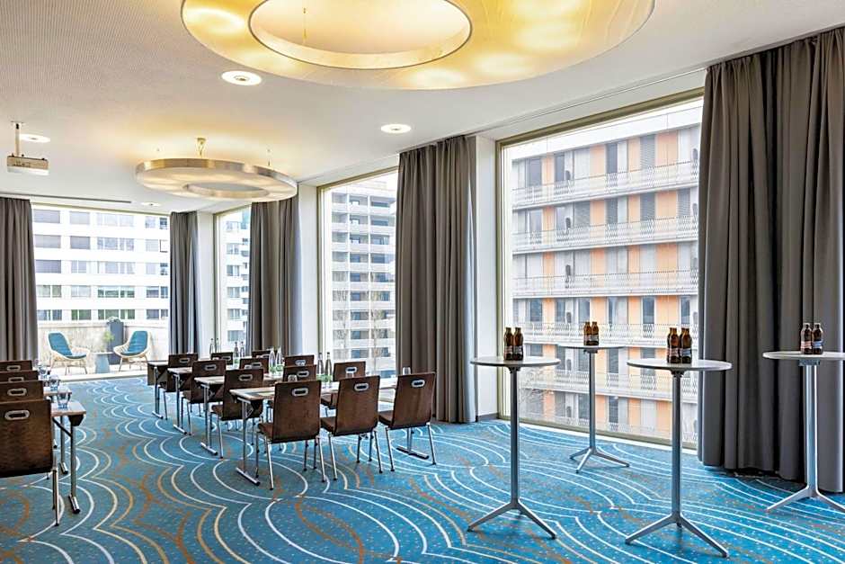 Renaissance Zurich Tower Hotel