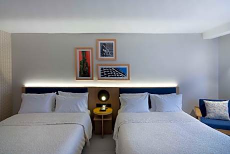 Two Double Beds Equipped Room Non-Smoking