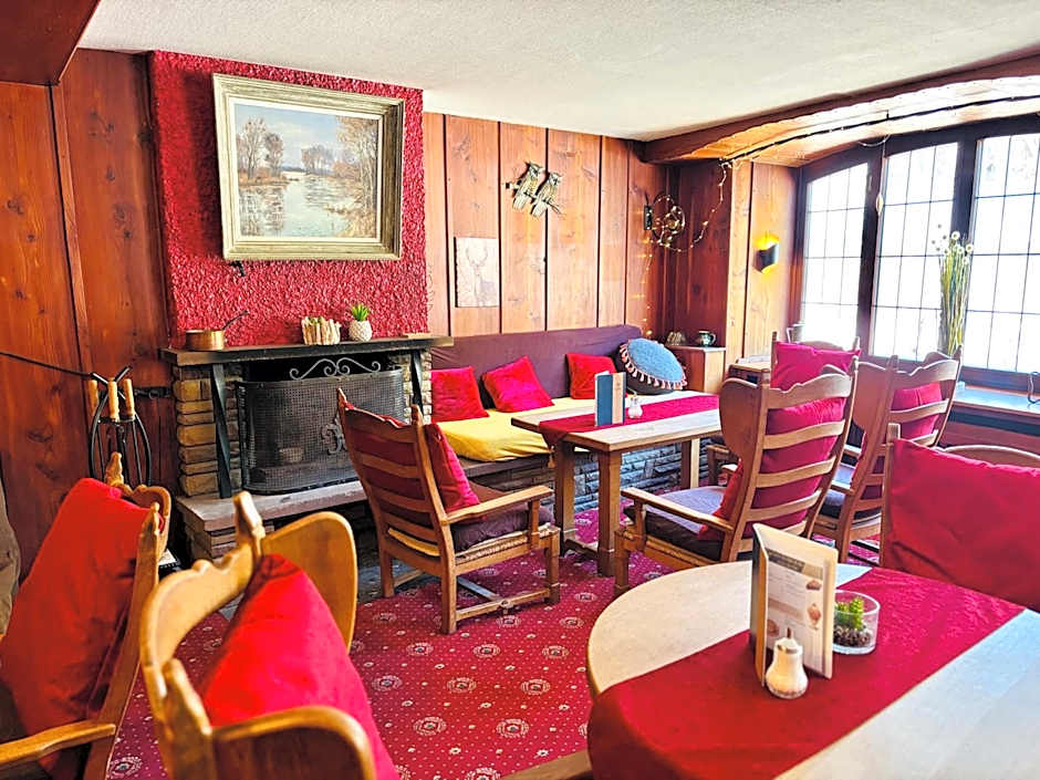 Logis Hôtel-Restaurant Aux Trois Roses