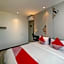 OYO 90447 Kardopa Hotel Megapark