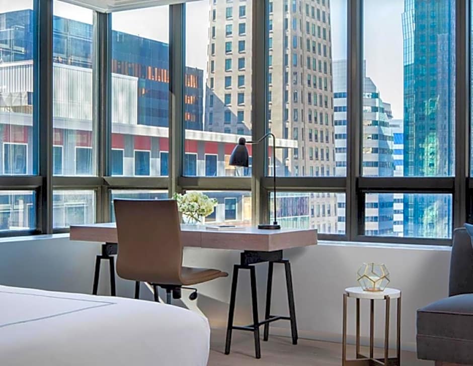 The Marquette Hotel, Curio Collection by Hilton