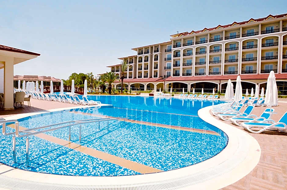 Photo 1 of 50 of Paloma Oceana