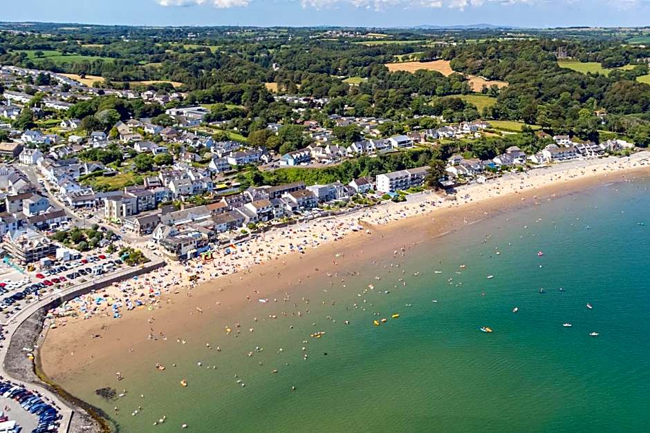 Coedrath Park 20 - Modern Apartment, Close to the Beach