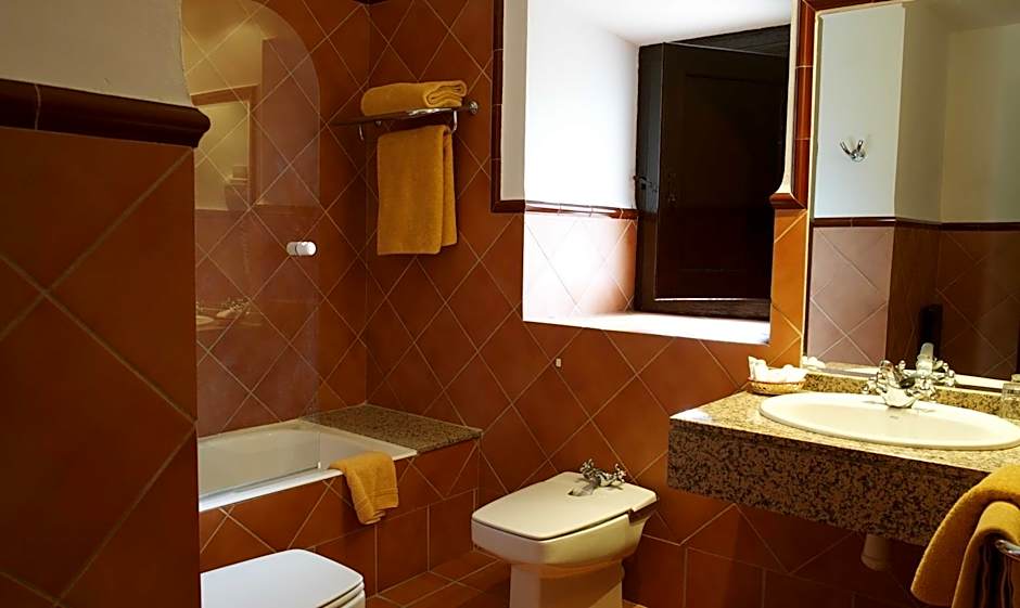 Monasterio De Piedra