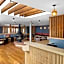Rhode's Motor Lodge