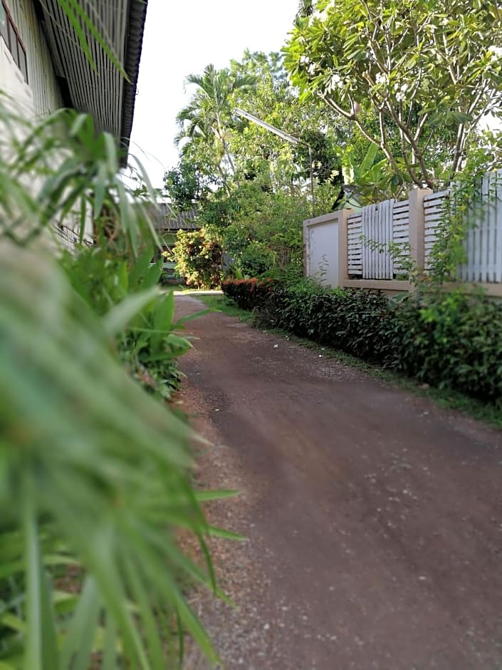 Baan Bua Guest House