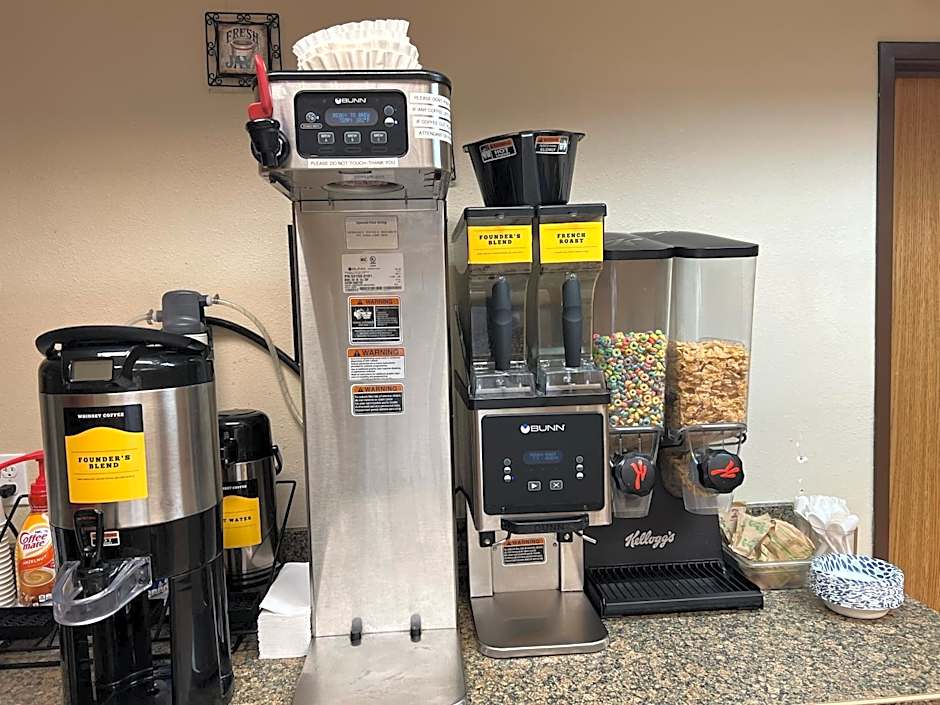 Lavissh inn and Suites