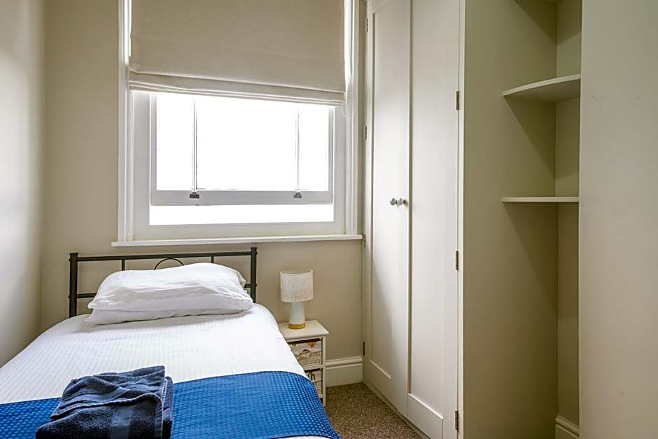 The Veteran Hotel & Bar