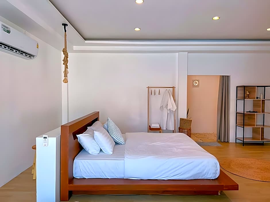 Baancaptainhook pool kohlarn