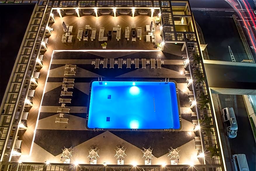 Ala Moana Honolulu by Mantra