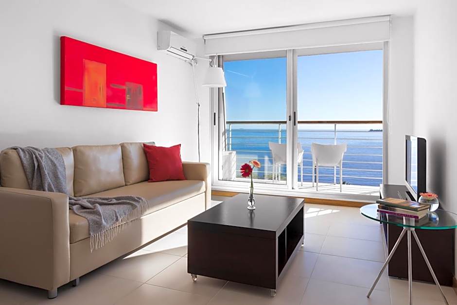 Real Colonia Hotel & Suites