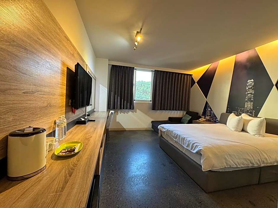 Travel Light Hotel