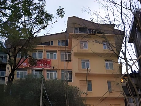 Hotel Prestige