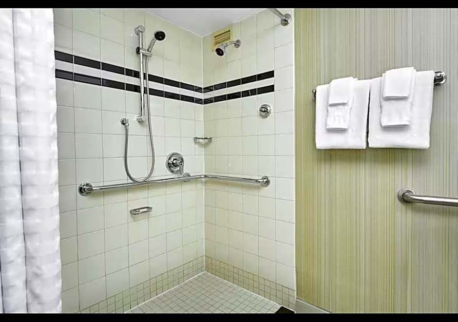 Hilton Newark Airport