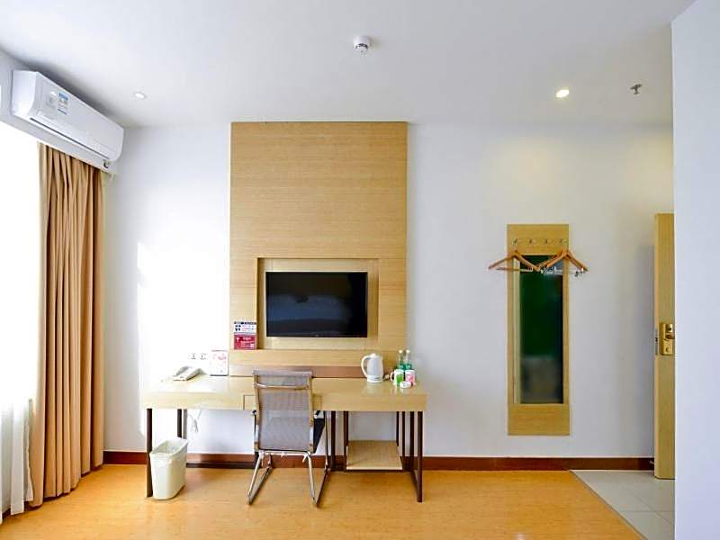 GreenTree Inn Dalian Dalian North Railway Station Express Hotel