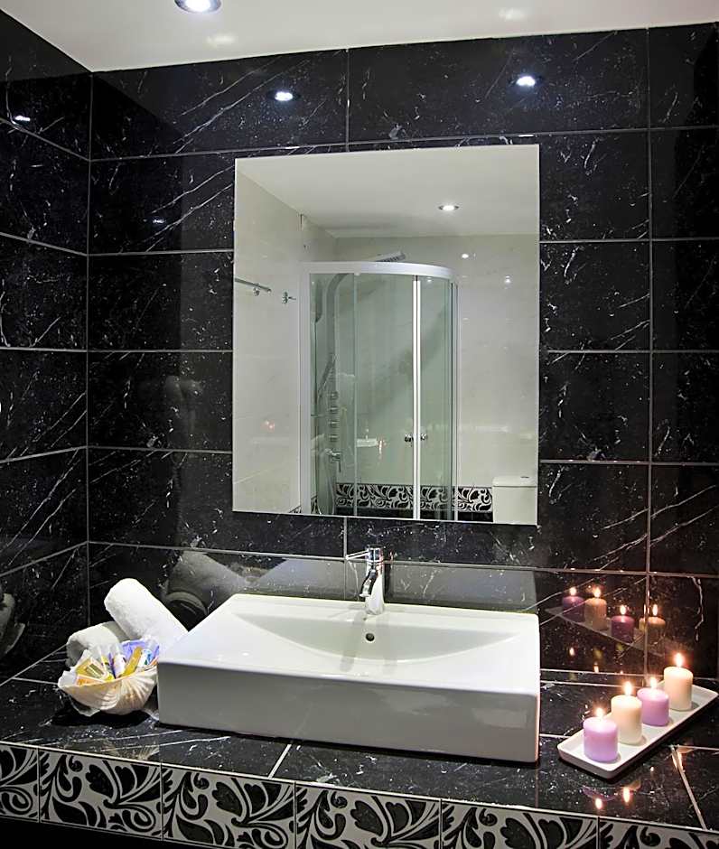 Aberratio Boutique Hotel