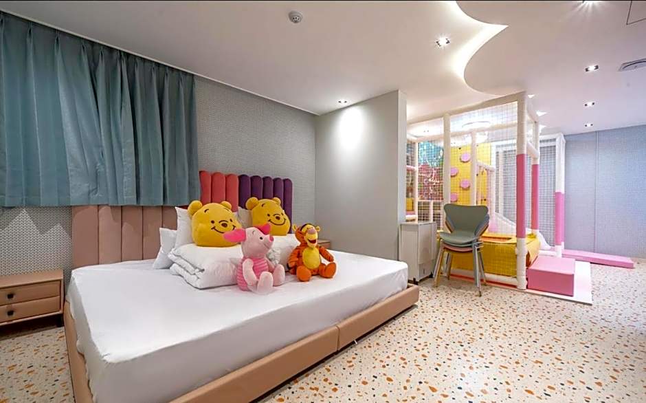 Jangyu Almond Kids Hotel