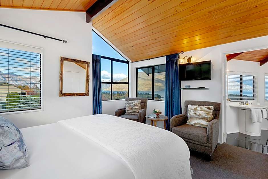 Balmoral Lodge