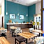 Days Inn & Suites by Wyndham Bowling Green