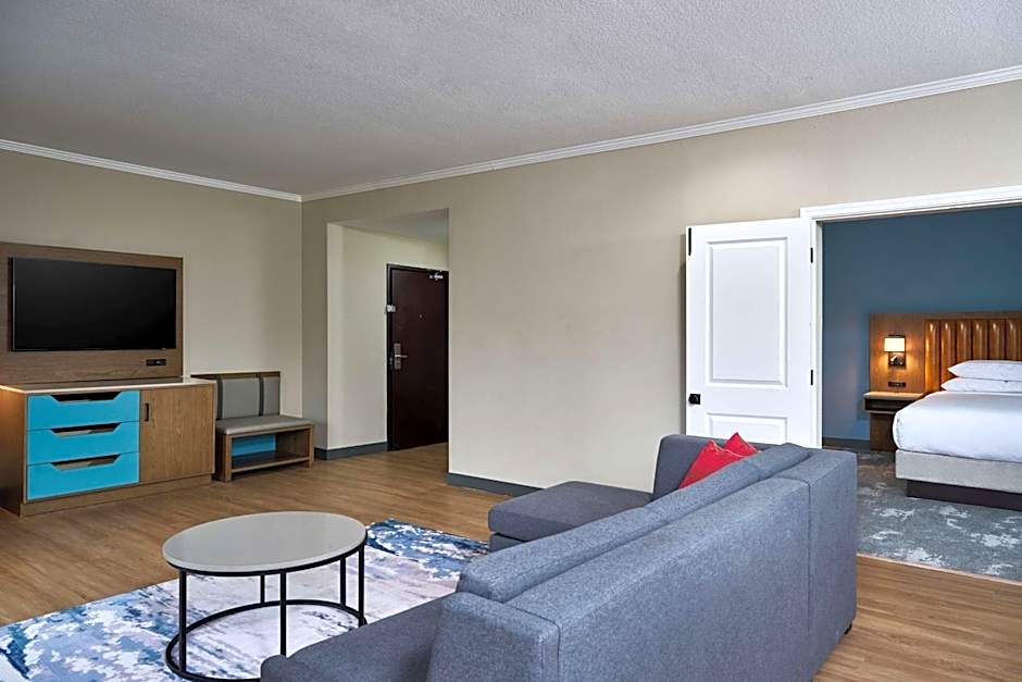 DoubleTree by Hilton Chatsworth