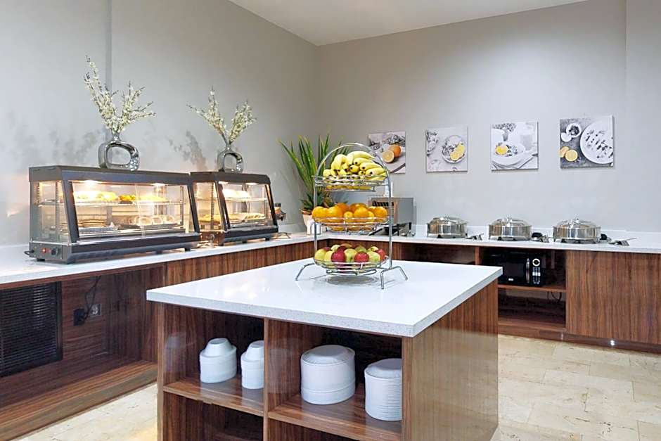 Nuvo Suites Hotel - Miami / Doral