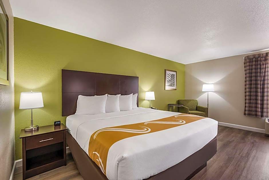 Quality Inn & Suites Quincy - Downtown