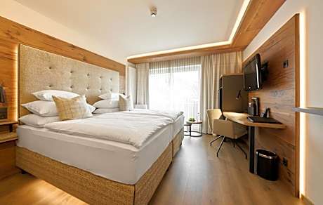 Classic Double Room with Balcony