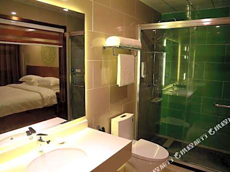 Home Inn Huaxuan Select Hotel (Weihai High-speed Railway Station Hanlefang Branch)