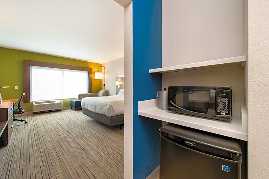Holiday Inn Express & Suites - Carrollton West By IHG