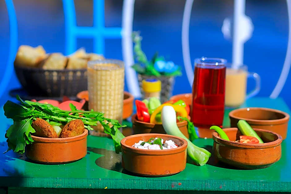 Nubian Popeye - Roof top - Nile View