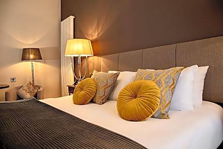 The Enniskillen Hotel and Motel