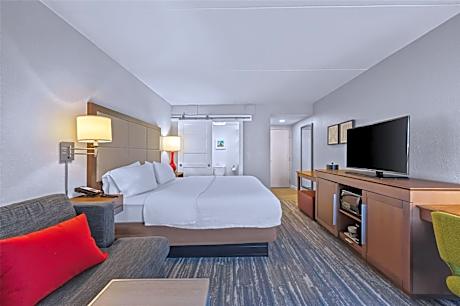 King Room with Sofa Bed and Study - Non-Smoking