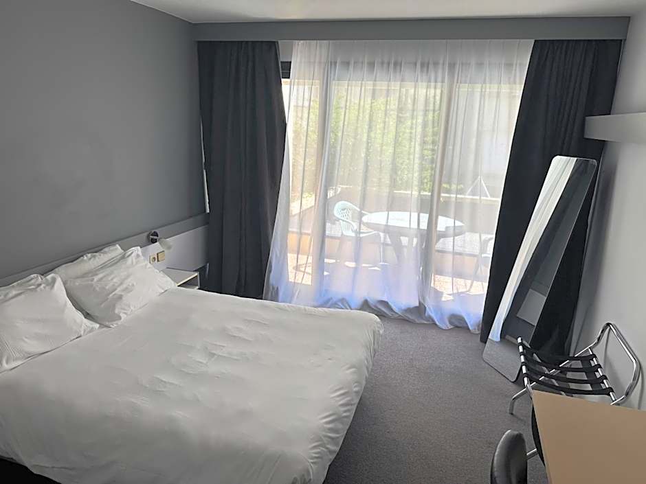 Hôtel Dupleix - Hyper centre - Réouverture