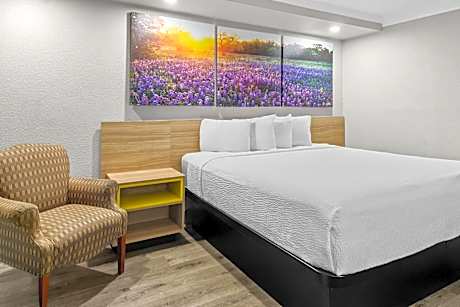 King Room - Disability Access/Non-Smoking