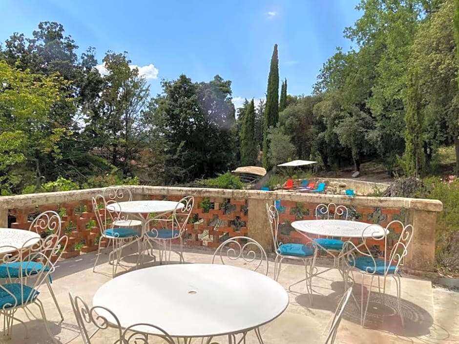 Les Horizons - SPA-JACUZZI - MASSAGE- SAUNA - 4 SAISONS - Piscine chauffée Toute l'année - 800m centre ville Nyons