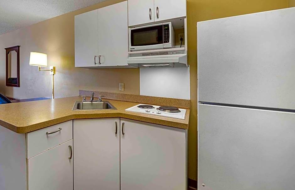 Extended Stay America Suites - Oklahoma City - NW Expressway