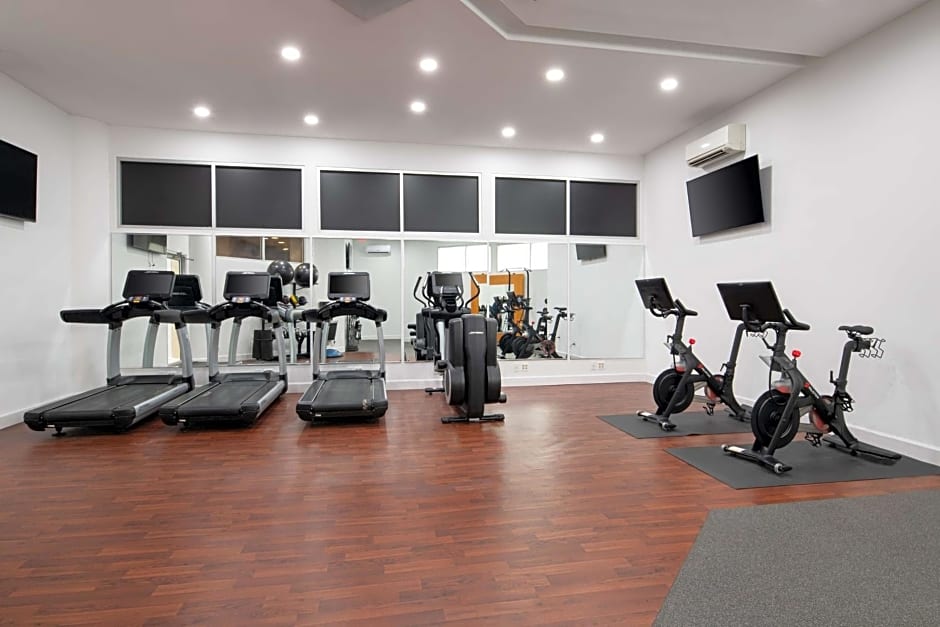Embassy Suites By Hilton Crystal City - National Airport