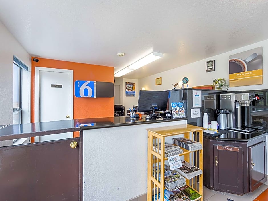 Motel 6 Gold Beach