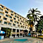 Charoen Hotel