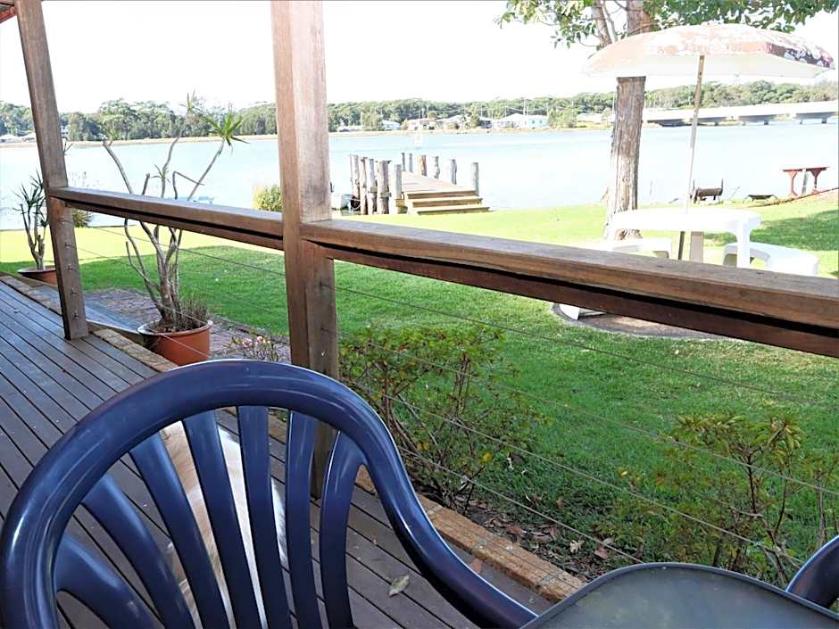 Lake Edge Apartments