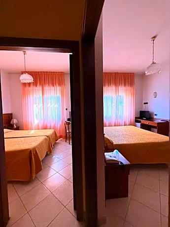 Classic Quadruple Room