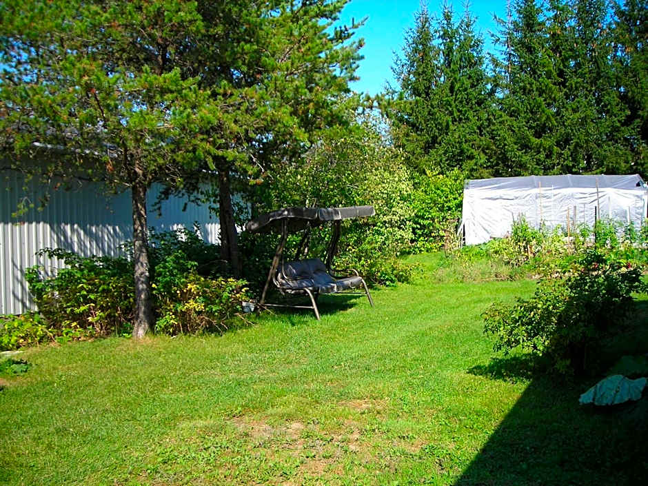 Gîte des Hauteurs et Café de la place