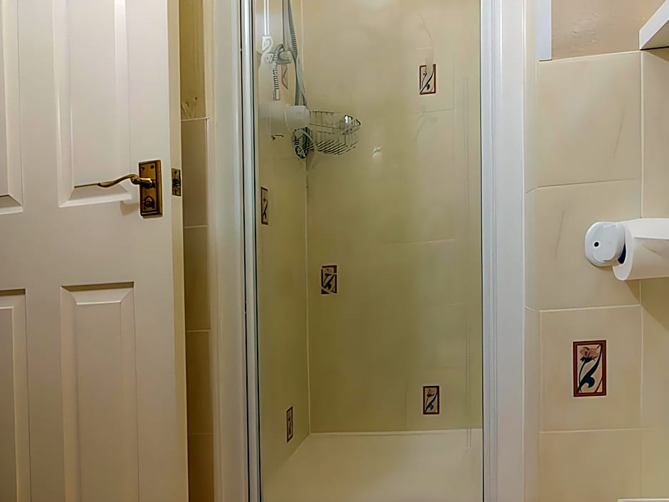 Crescent Lodge Guest House