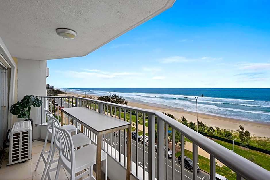 Pacific Plaza Apartments