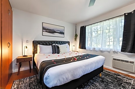 King Suite with Sofa Bed