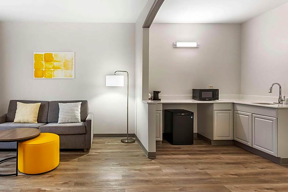 Comfort Suites Elgin Northwest