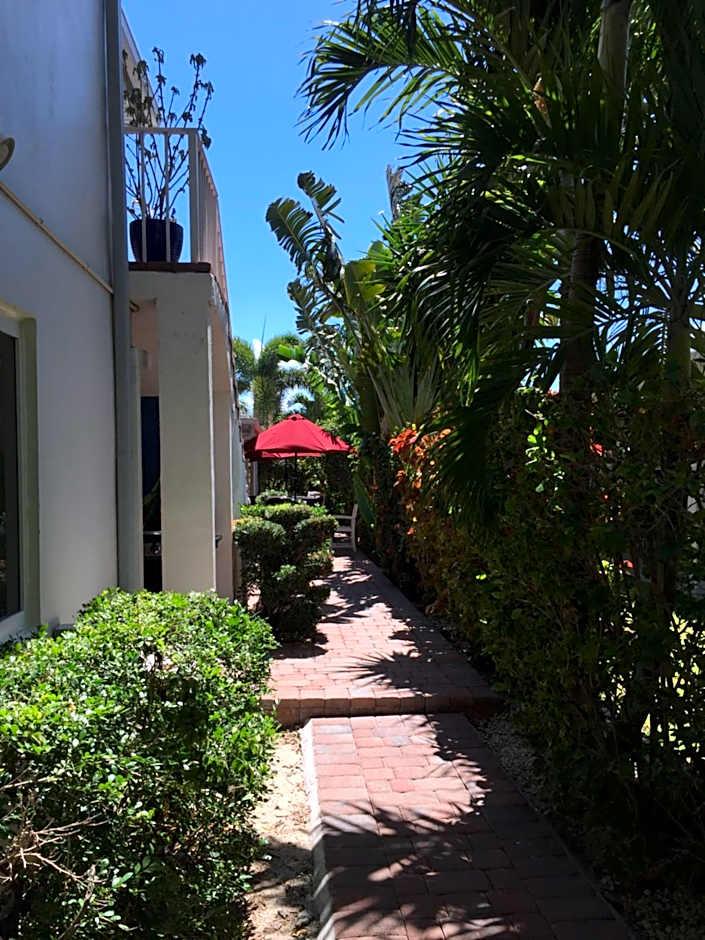 4145 By The Sea Inn & Suites