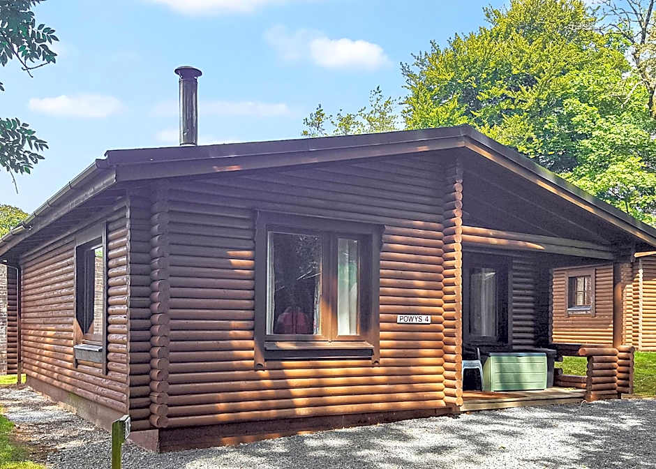 Pantglas Hall Lodges