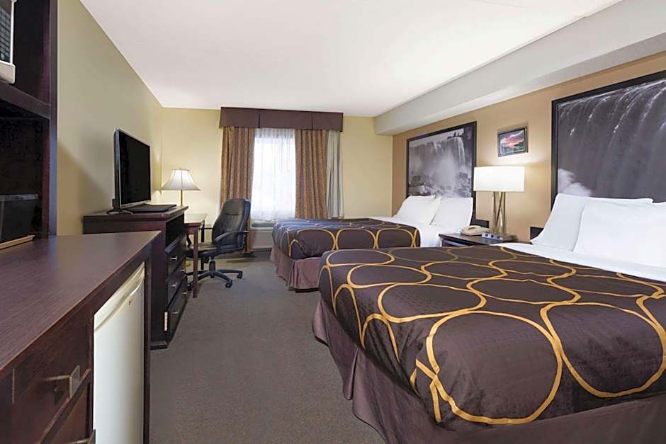 Super 8 by Wyndham Niagara Falls by the Falls